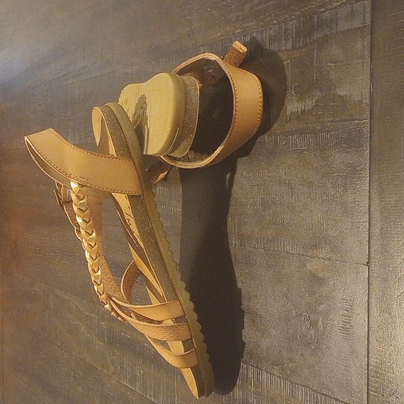 Blowfish Malibu Tan sandal size 8 - Picture 3 of 4